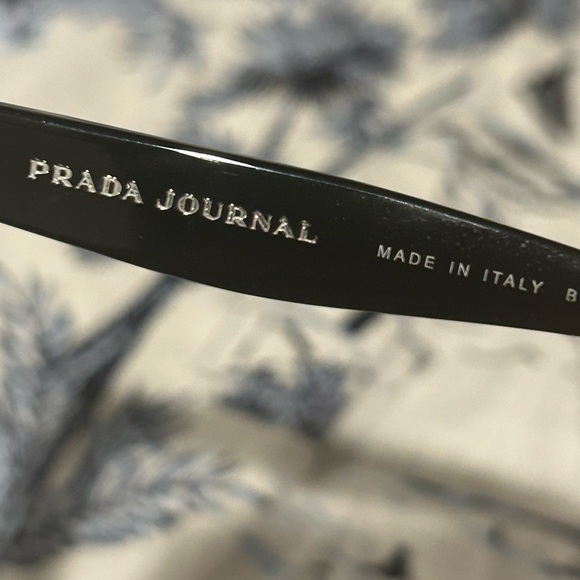 Prada glasses - Picture 3 of 8